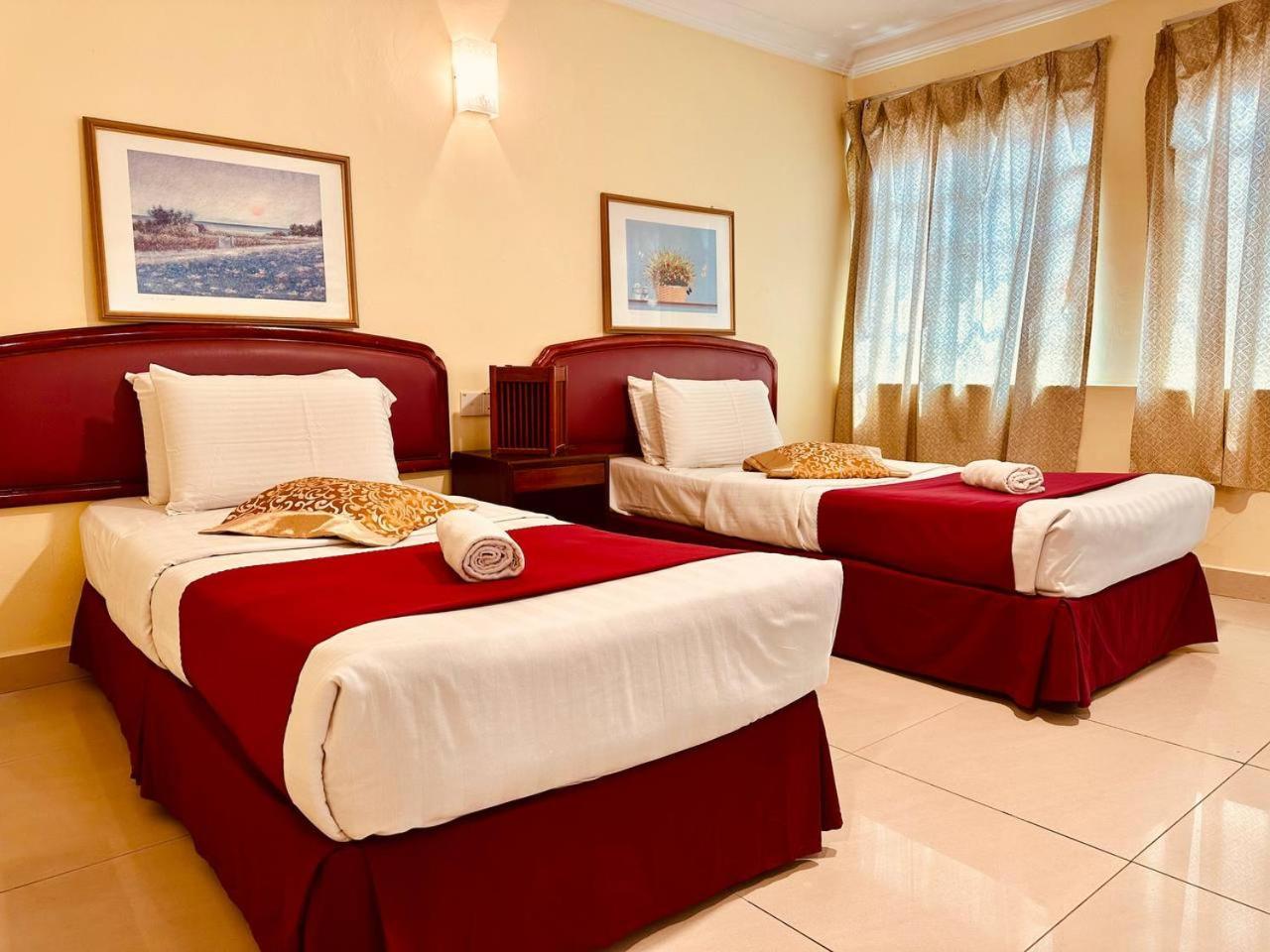 Carlton Hotel Seremban - Next To Terminal Bus Station Zewnętrze zdjęcie