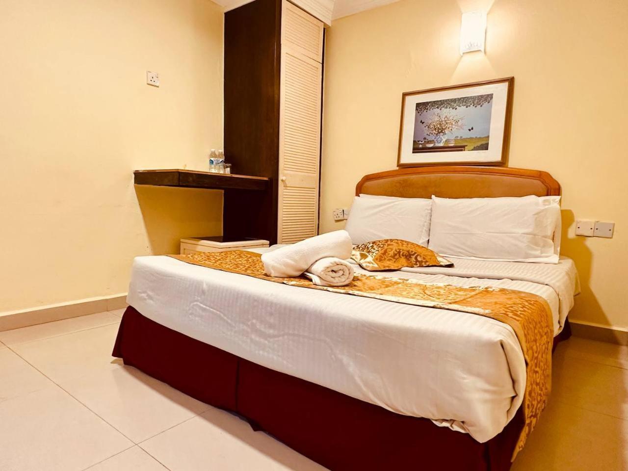 Carlton Hotel Seremban - Next To Terminal Bus Station Zewnętrze zdjęcie
